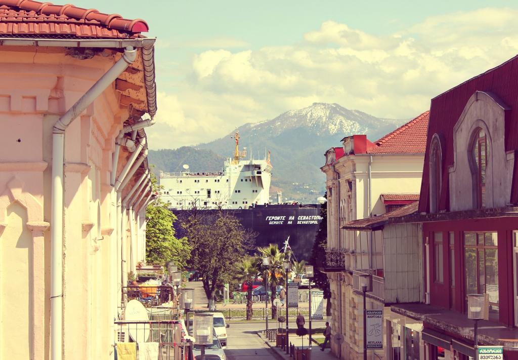Batumi Summer Hotel Екстериор снимка