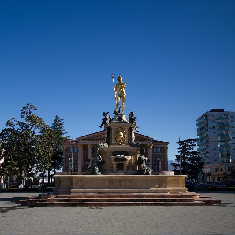 Batumi Summer Hotel Екстериор снимка