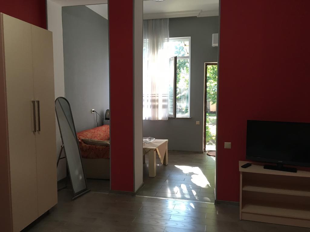 Batumi Summer Hotel Екстериор снимка
